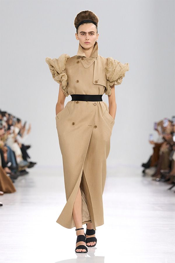 Max Mara Spring/Summer 2026 Fashion Show - Look with Trench Coat and waist belt.